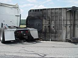 Driver asleep at the wheel causes interstate 44 to be closed for 3 hours.jpg